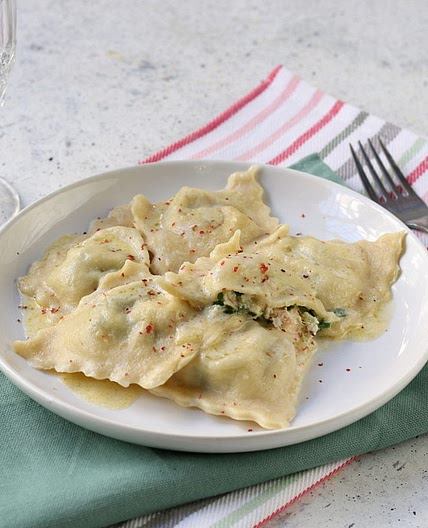 Ravioli al salmone: la ricetta del primo piatto elegante e dal sapore delicato