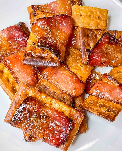 Air Fryer Sweet and salty brown sugar bacon crackers