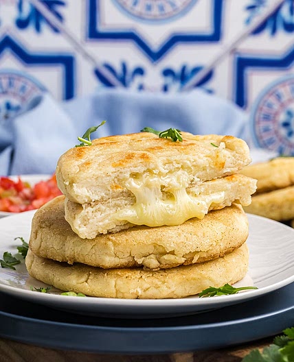 Arepas con Queso Recipe