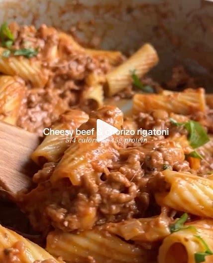 Cheesy Beef & Chorizo Rigatoni @veryhungrygreek