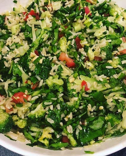 Mijn fantastische Veggie Maaltijdsalade met Zilvervliesrijst.    🥬🥦🥒🧅🍅