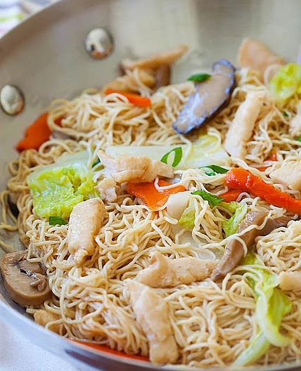 Chinese Chicken Lo Mein