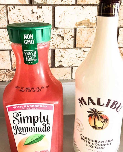 Raspberry Lemonade Cocktail