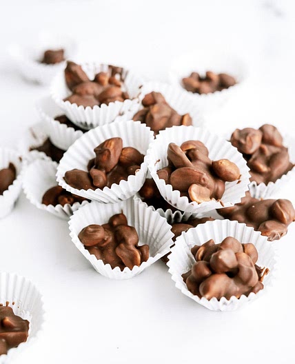 Instant Pot Chocolate Nut Clusters