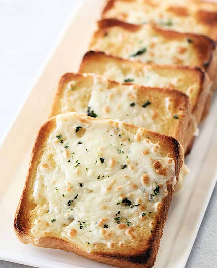 Cheesy Garlic Texas Toast Recipe