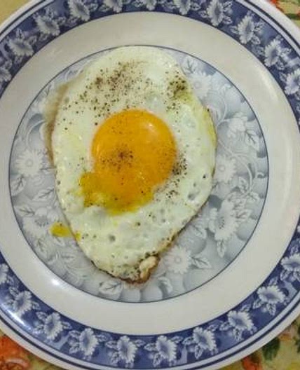 हॉफ फ्राई एग (half fry egg recipe in Hindi)