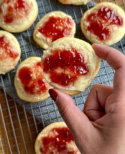 Crescent roll cookies