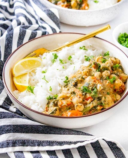 Geschmorte Kichererbsen-Bowl mit Reis