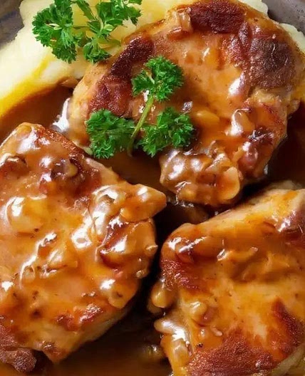 Mama’s Casserole Pork Chops