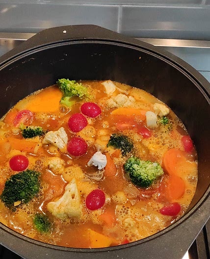 Vegetable gut biome soup