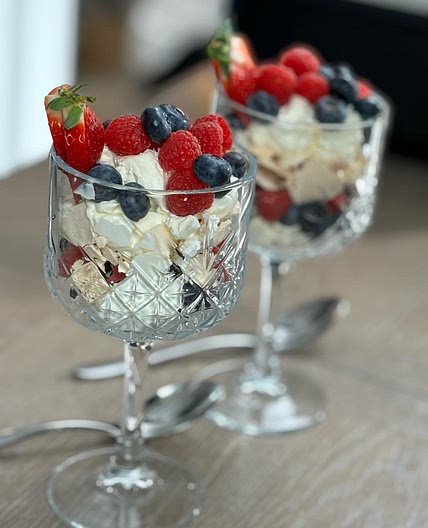 Air Fryer Eton Mess