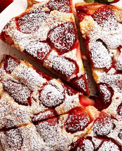 Strawberry Cake (really easy cake recipe)