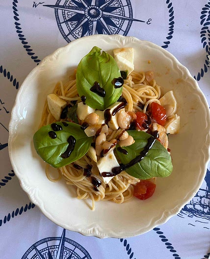 Caprese style pasta 
