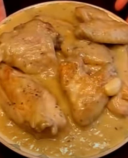 Kuriza v chesnochnom souse