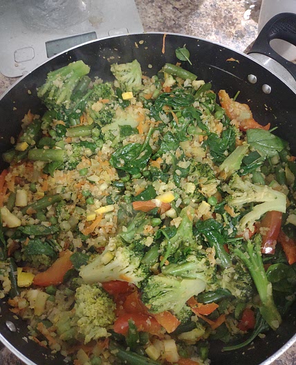 Cauliflower fried rice and veggies