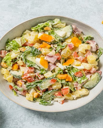 Salade façon piémontaise au jambon avec des pommes de terre & de la sucrine
