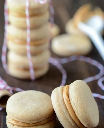 Peanut Butter Sandwich Dog Treats