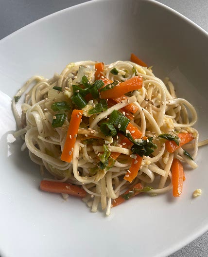 Asiatische Udon mit Gemüse