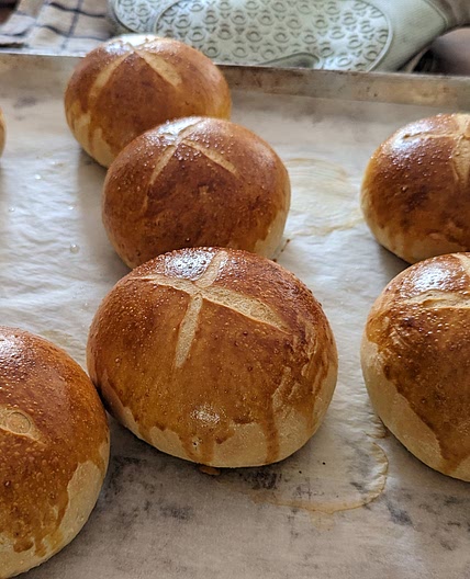 Brioche Burger Buns with Milk Paste