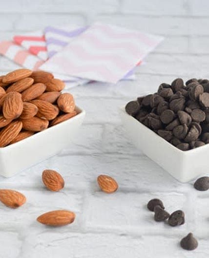 Almonds & Dark Chocolate