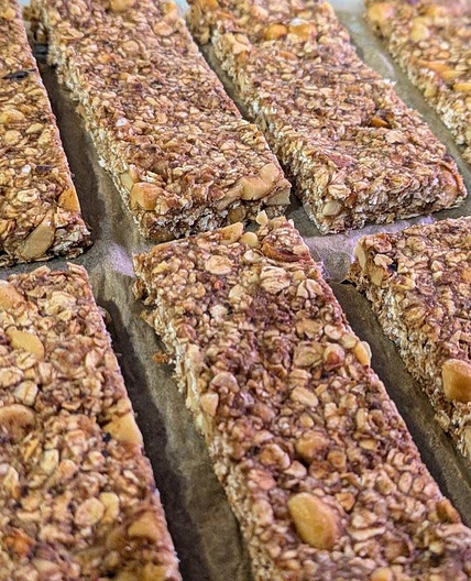 Peanut Butter Banana Granola Bars
