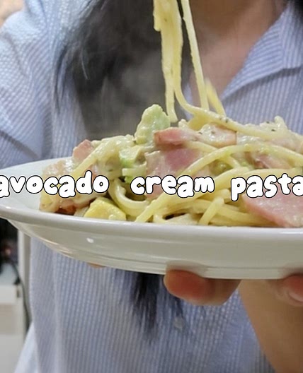 No cream avocado pasta