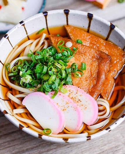 Kitsune Udon (Udon Noodles with Deep Fried Tofu)