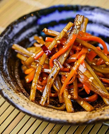 Kinpira Gobo (Braised Burdock Root)
