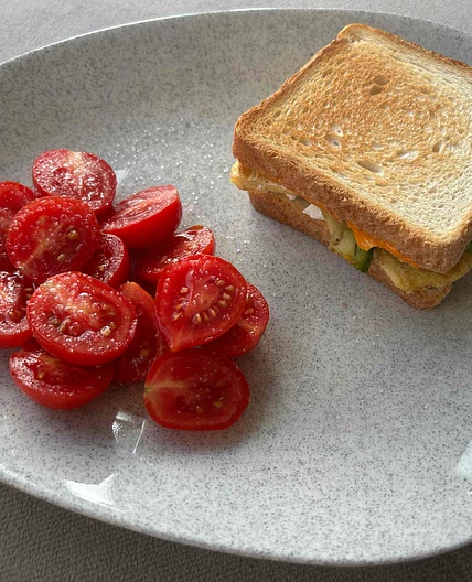 Breakfast sandwich