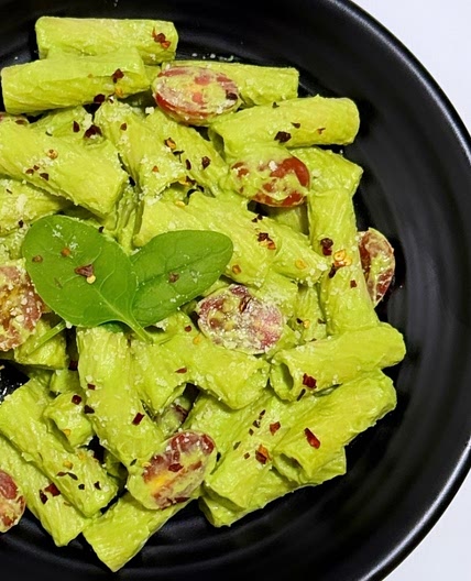 Tortiglioni in Avocado, Spinach and Tofu Sauce
