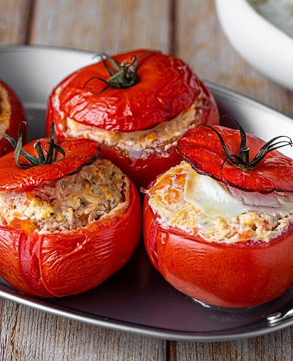 Tomates farcies au poulet et chèvre - Amandine Cooking