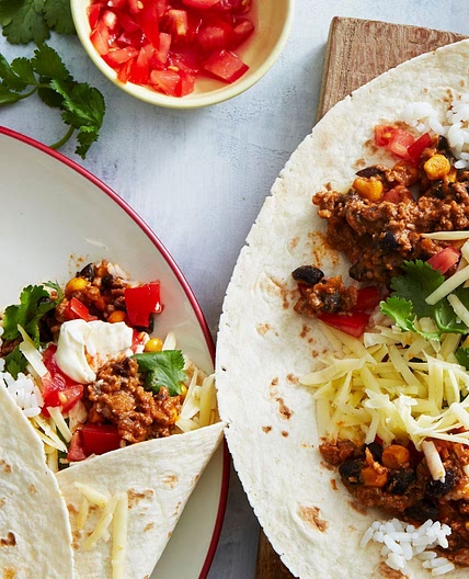Jumbo chilli con carne burritos recipe