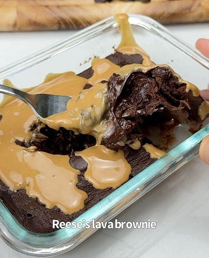 Fudgy Reese’s Brownie
