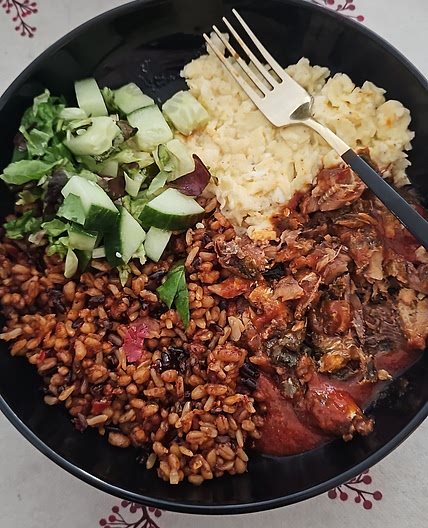 Scramble sardines and rice mix