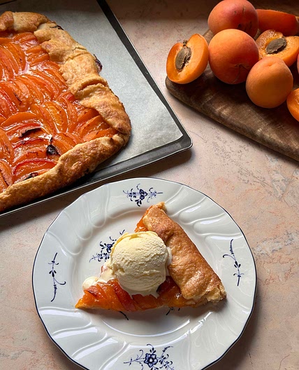 Apricot galette 🧡