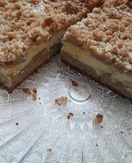 Apfelnuss streusel mit quarkcreme