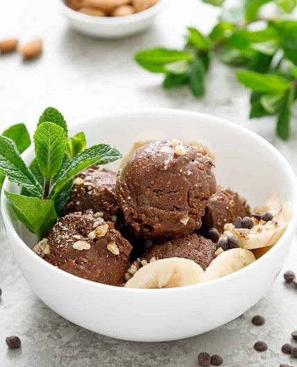 Healthy Chocolate Banana Ice Cream