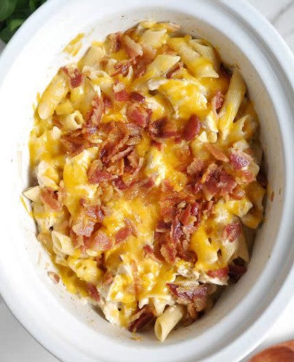 Slow Cooker Chicken Bacon Ranch Pasta
