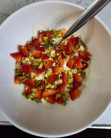 Cannoli Cream with Strawberries and Pistachios