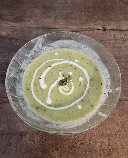Velouté froid aux courgettes