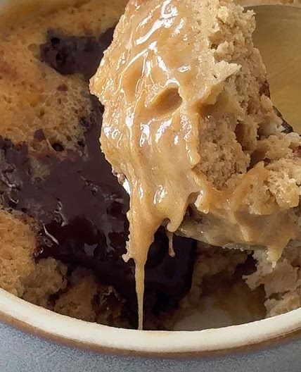 5 minute single serve caramel mug cake… Hoooolyyyy moly. I simpl