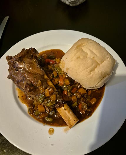 Lamb shank and vege gravy