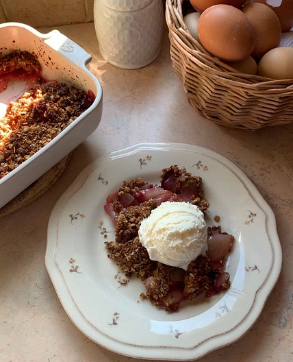 Nectarine crisp 🍑