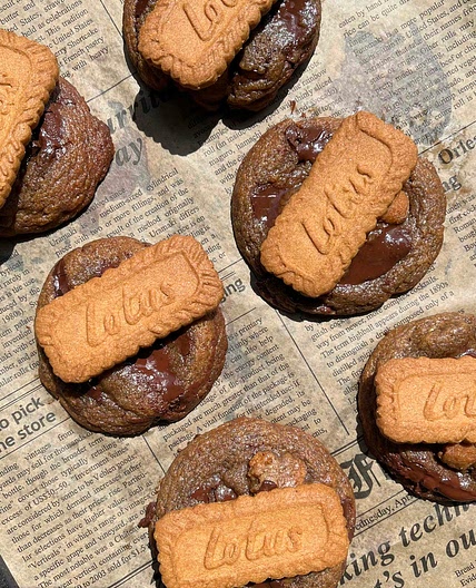 Brown Butter Lotus Biscoff Chocolate Chunk Cookies