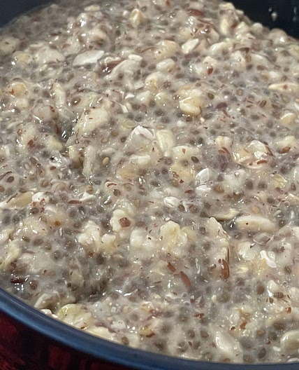 Morning oats with roasted buckwheat and hazelnuts