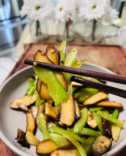 Spiced Bean Curd with Celery Stir-fry 芹菜炒香干