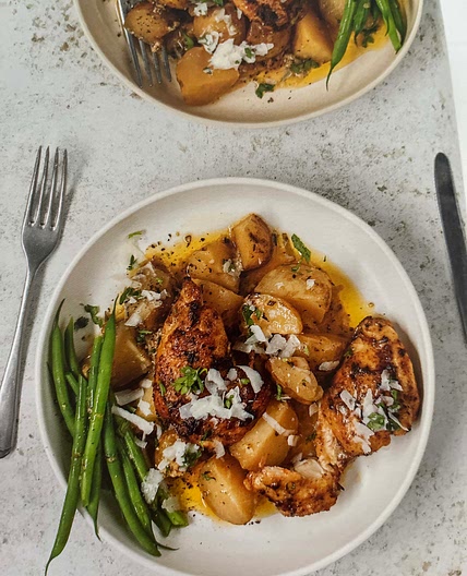 Garlic Parmesan chicken with potatoes 