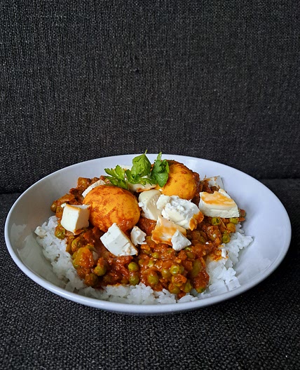 Curry - Peas, Egg and Ricotta