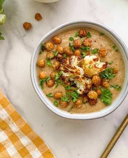 Creamy-Yet-Vegan Roasted Garlic Cauliflower Soup Recipe