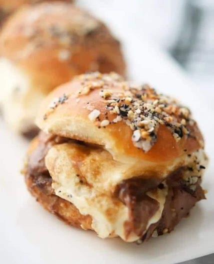 Roast beef sliders